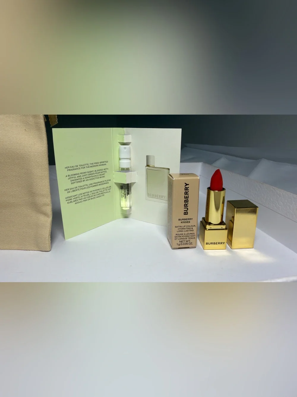 New,authentic Burberry beauty small pouch bag with Red Mini Lipstick